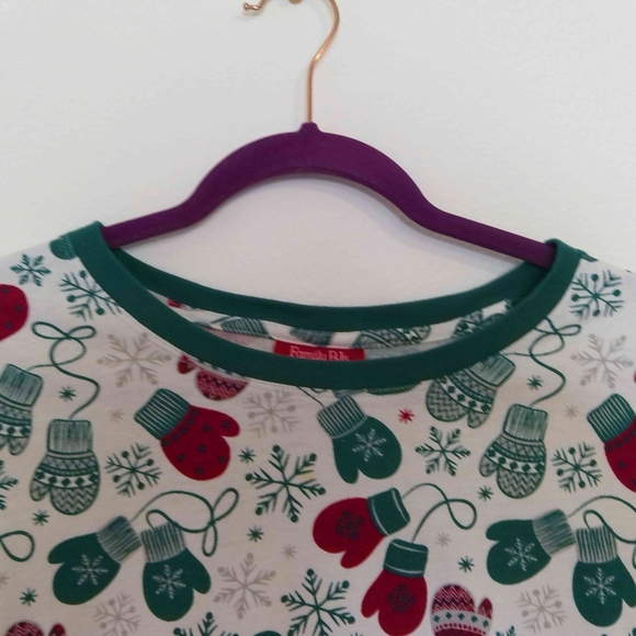 FAMILY PJS TOP - Picture 4 of 7